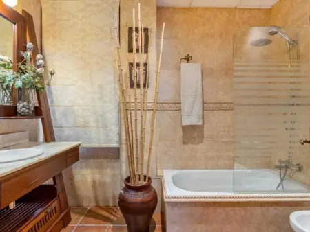 Charming villa avec piscine privée à Baena – 221 m² - Photo 12