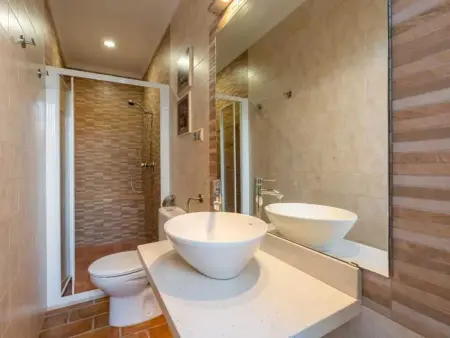 Charming villa avec piscine privée à Baena – 221 m² - Photo 17