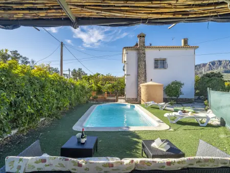 Villa familiale avec piscine privée, Wi-Fi, animaux admis, parking, max. 8 pers. - Photo 1
