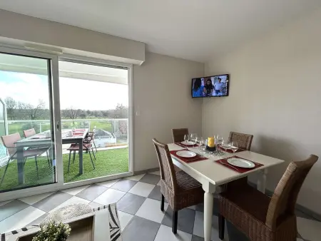 Appartement 3 Pièces avec Balcon et Piscine à Coëx - Photo 6