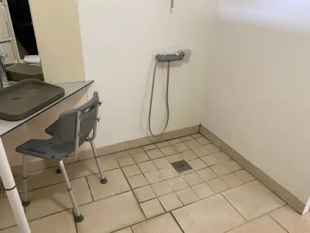 Grande Maison avec Piscine Intérieure Chauffée - Photo 26