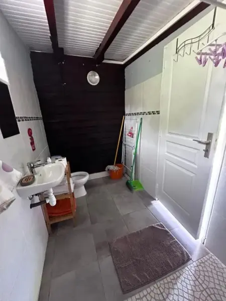 Maison cosy près de Petit-Canal sur 30 m² avec jardin - Photo 7