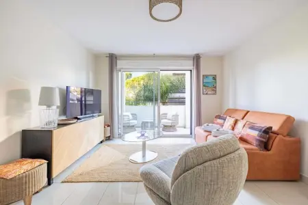 PA-12-SARDOU, Appartement spacieux climatisé 1 chambre/4 personnes – Avec piscine - Photo 6