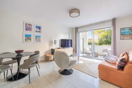 PA-12-SARDOU, Appartement spacieux climatisé 1 chambre/4 personnes – Avec piscine - Photo 7
