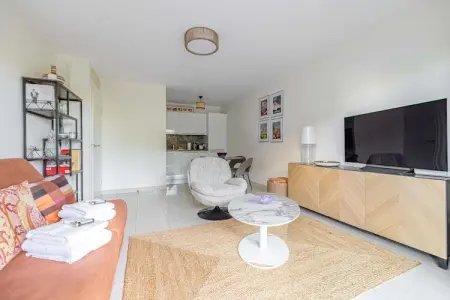 PA-12-SARDOU, Appartement spacieux climatisé 1 chambre/4 personnes – Avec piscine - Photo 8
