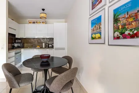 PA-12-SARDOU, Appartement spacieux climatisé 1 chambre/4 personnes – Avec piscine - Photo 10