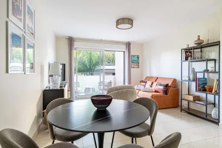 PA-12-SARDOU, Appartement spacieux climatisé 1 chambre/4 personnes – Avec piscine - Photo 25