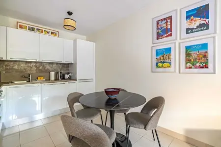 PA-12-SARDOU, Appartement spacieux climatisé 1 chambre/4 personnes – Avec piscine - Photo 27