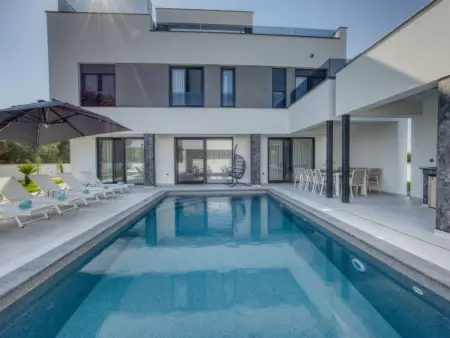 Villa Elena with two pools and spa, Maison 10 personnes à Nin - Photo 8