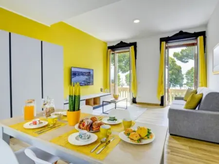 Desenzanoloft Palazzo Visconti-Collo Lungo Giallo - Photo 2
