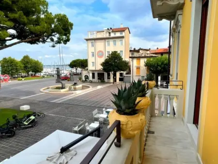 Desenzanoloft Palazzo Visconti-Collo Lungo Giallo - Photo 28