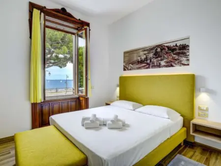 Desenzanoloft Palazzo Visconti-Collo Lungo Giallo - Photo 32