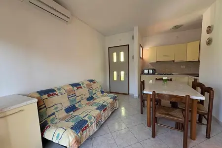 Susy trilo – 6 , Petit appartement avec balcon - Photo 8