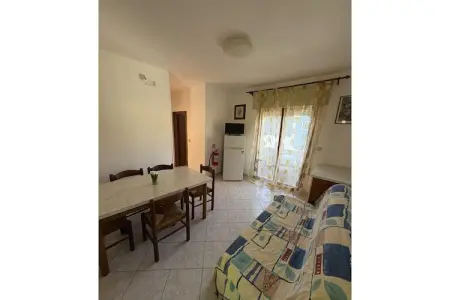 Susy trilo – 6 , Petit appartement avec balcon - Photo 9
