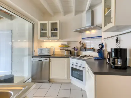 Maison Confort pour 8 avec Piscine Sécurisée, Wifi, à 100m de la Plage, Châtelaillon-Plage - Photo 7