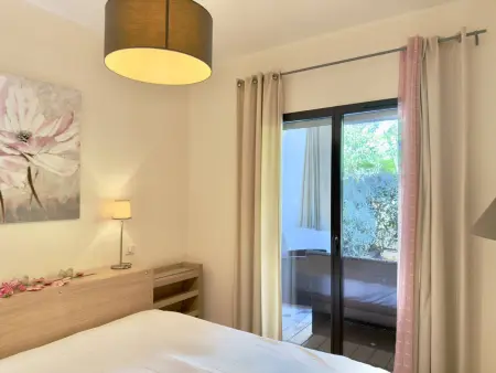 Charmant T2 à Propriano avec jardin et parking, Appartement 2 personnes à Propriano - Photo 6