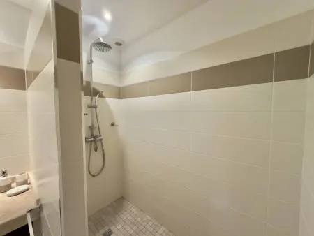 Charmant T2 à Propriano avec jardin et parking, Appartement 2 personnes à Propriano - Photo 8