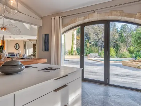 Maison Contemporaine avec Piscine à Maussane, Maison 8 personnes à Maussane les Alpilles - Photo 10