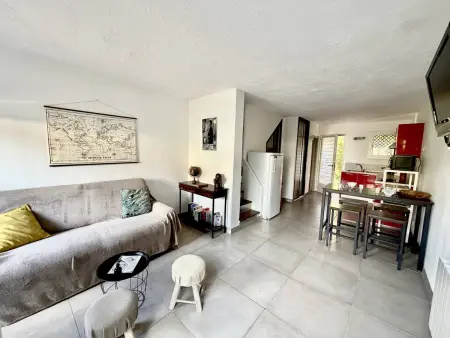 Maison lumineuse avec clim, terrasse et parking, proche plage - Photo 5