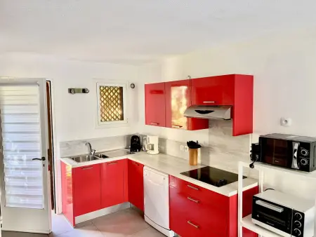 Maison lumineuse avec clim, terrasse et parking, proche plage - Photo 8