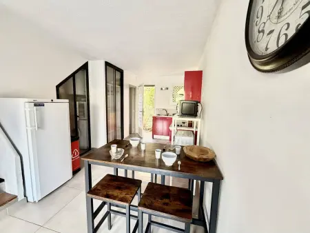 Maison lumineuse avec clim, terrasse et parking, proche plage - Photo 9