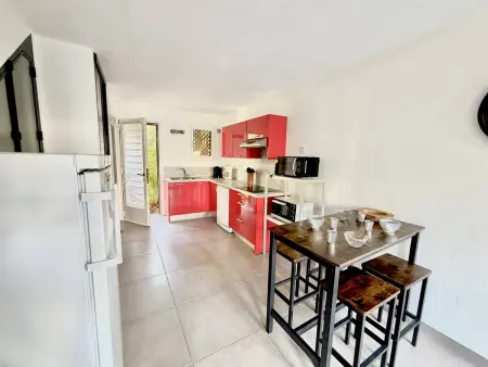 Maison lumineuse avec clim, terrasse et parking, proche plage - Photo 10