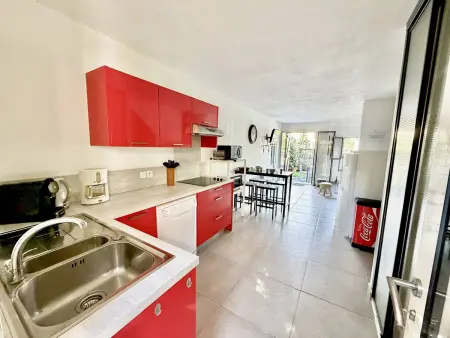 Maison lumineuse avec clim, terrasse et parking, proche plage - Photo 11