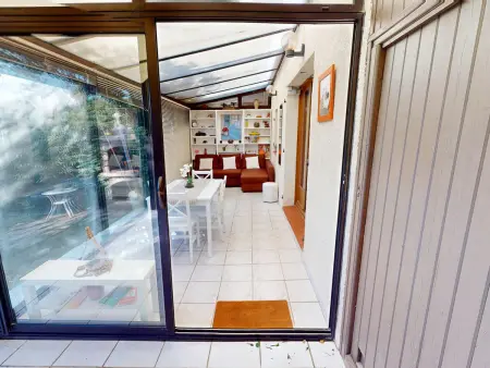 Maison Lumineuse et Familiale à Vic-la-Gardiole avec Piscine et Parking - Photo 4