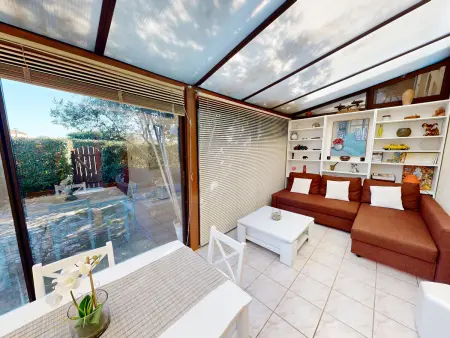 Maison Lumineuse et Familiale à Vic-la-Gardiole avec Piscine et Parking - Photo 6