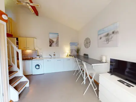 Maison Lumineuse et Familiale à Vic-la-Gardiole avec Piscine et Parking - Photo 13