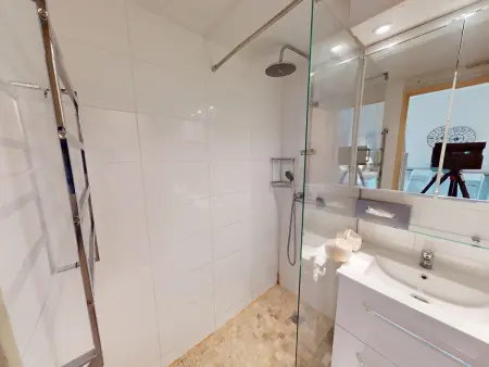 Maison Lumineuse et Familiale à Vic-la-Gardiole avec Piscine et Parking - Photo 20