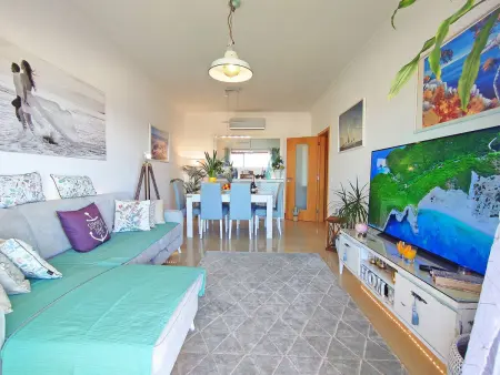 Élégant appartement 1 chambre avec Wi-Fi rapide, proche plages d'Albufeira - Photo 1