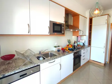Élégant appartement 1 chambre avec Wi-Fi rapide, proche plages d'Albufeira - Photo 3