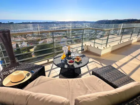Penthouse avec Vues Océan, Piscines et Sécurité à Albufeira - Photo 1