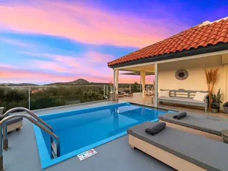 Olivengrüne Villa mit privatem beheiztem Pool, Maison 8 personnes à Agios Nikolaos (Crete) - Photo 1