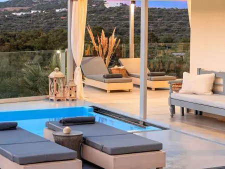 Olivengrüne Villa mit privatem beheiztem Pool, Maison 8 personnes à Agios Nikolaos (Crete) - Photo 2
