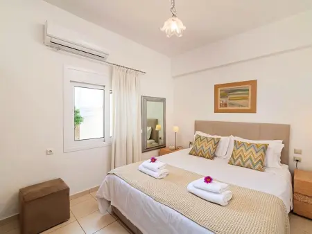 Olivengrüne Villa mit privatem beheiztem Pool, Maison 8 personnes à Agios Nikolaos (Crete) - Photo 8