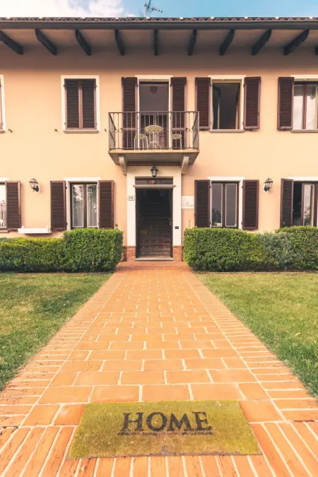 in Azzano D'asti mit Kleiner Terrasse, Maison 6 personnes à Azzano d'Asti - Photo 3