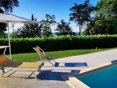 in Azzano D'asti mit Kleiner Terrasse, Maison 6 personnes à Azzano d'Asti - Photo 4