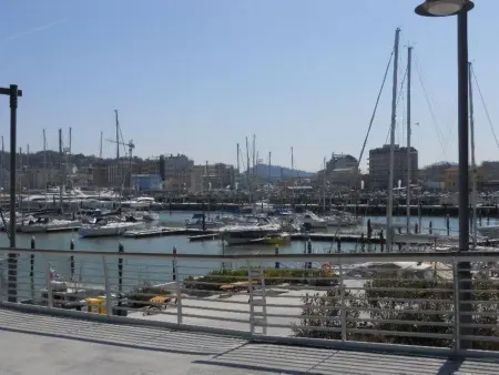Drei-Zimmer-Wohnung mit Panoramablick, Appartement 6 personnes à Cattolica - Photo 25