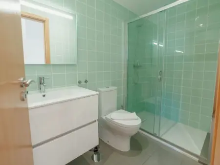 MODERN & STYLISH APARTMENT III by VACATIONY, Appartement 4 personnes à Porto - Photo 5