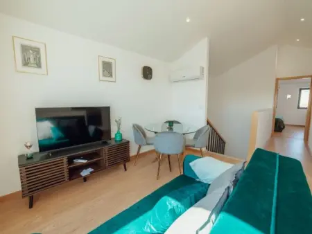 MODERN & STYLISH APARTMENT III by VACATIONY, Appartement 4 personnes à Porto - Photo 12