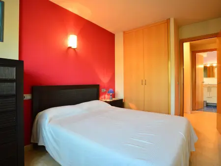 Duplex moderne avec piscine, terrasse et parking - Photo 13