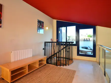 Duplex moderne avec piscine, terrasse et parking - Photo 20