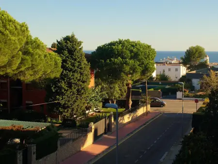 Duplex moderne avec piscine, terrasse et parking - Photo 22