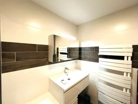 Appartement lumineux proche plage, balcon, wifi, animaux acceptés, parking sécurisé - Photo 10