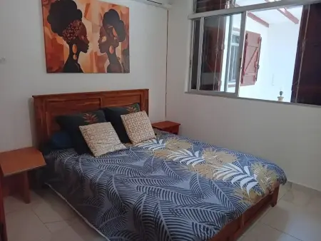 Appartement charmant à Le Gosier de 70 m² avec terrasse et jardin - Photo 4