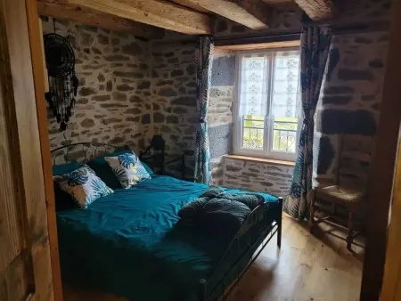 Maison charmante à Alleuze – 90 m² avec terrasse - Photo 3