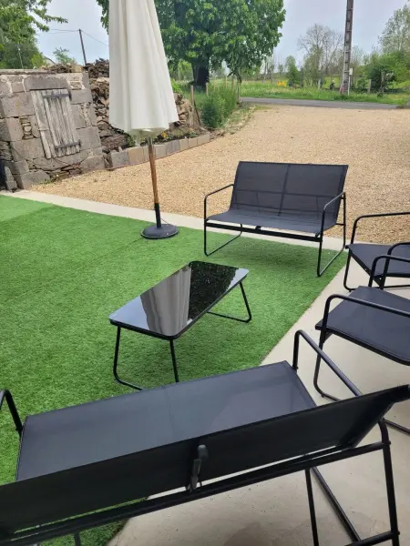 Maison charmante à Alleuze – 90 m² avec terrasse - Photo 5