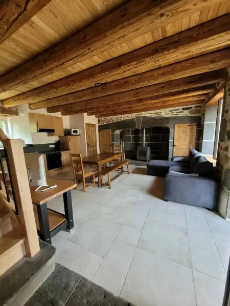 Maison charmante à Alleuze – 90 m² avec terrasse - Photo 15